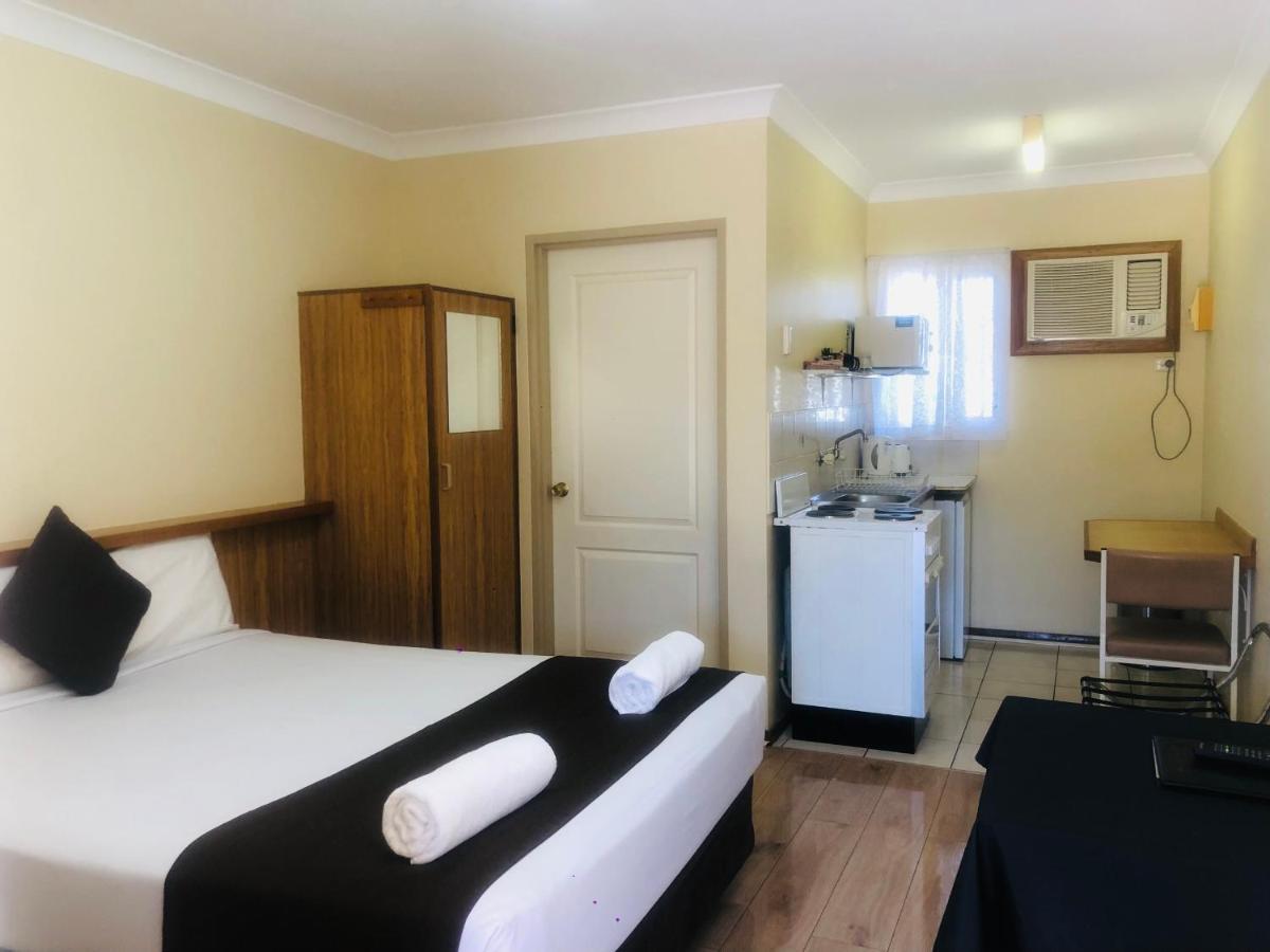 Angel's Rest Motel 3*